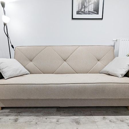 Sunapart A 182 Warsaw Luaran gambar