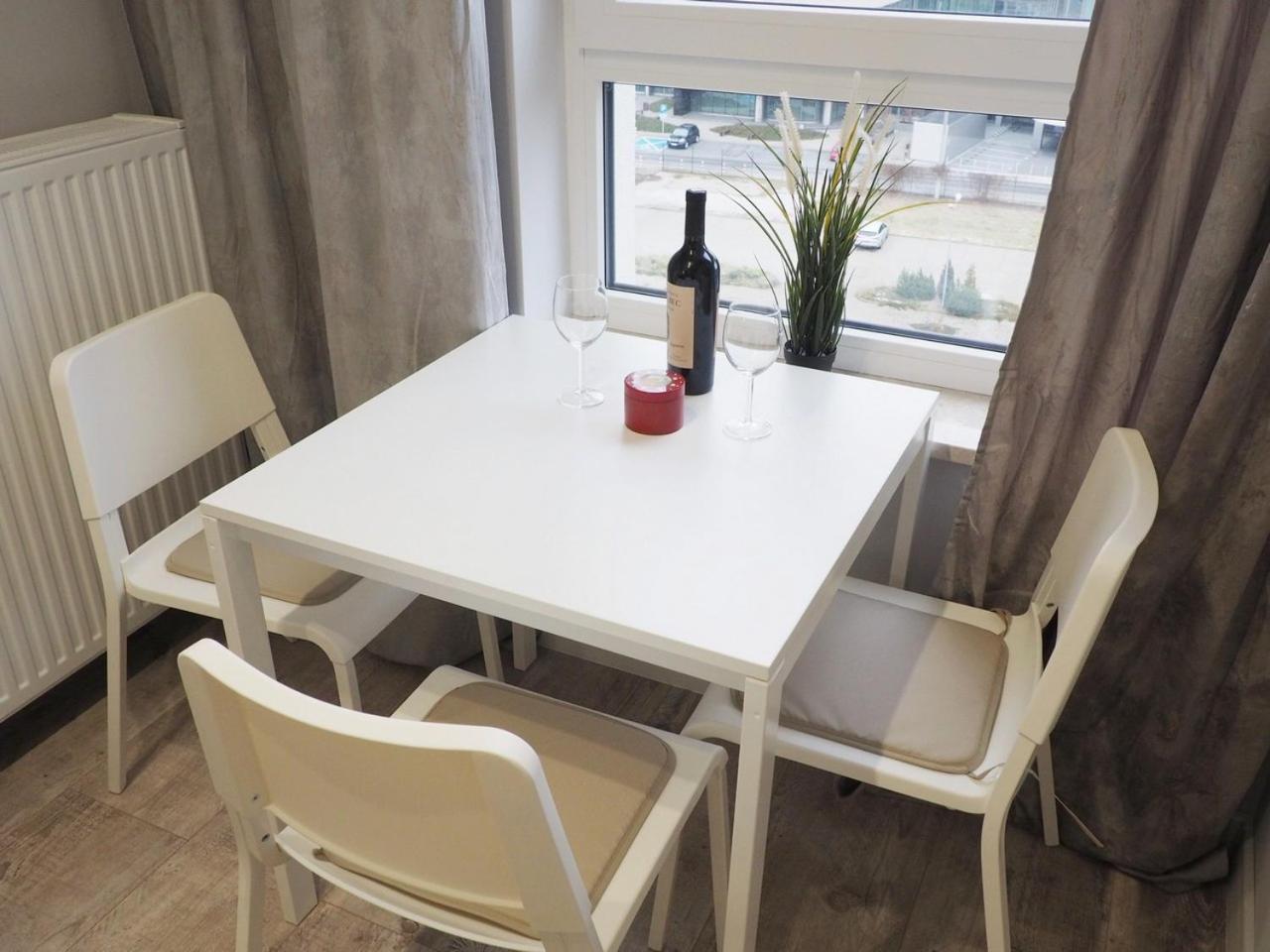 Sunapart A 182 Warsaw Luaran gambar