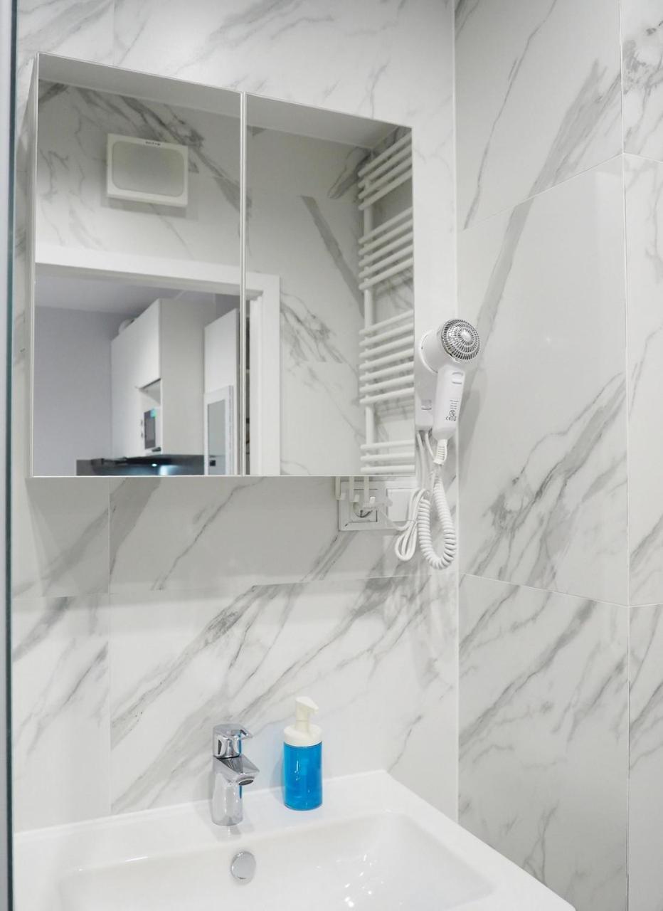 Sunapart A 182 Warsaw Luaran gambar