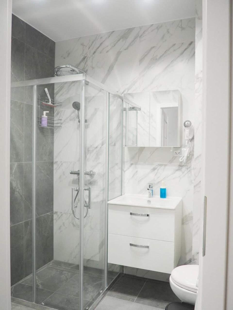 Sunapart A 182 Warsaw Luaran gambar